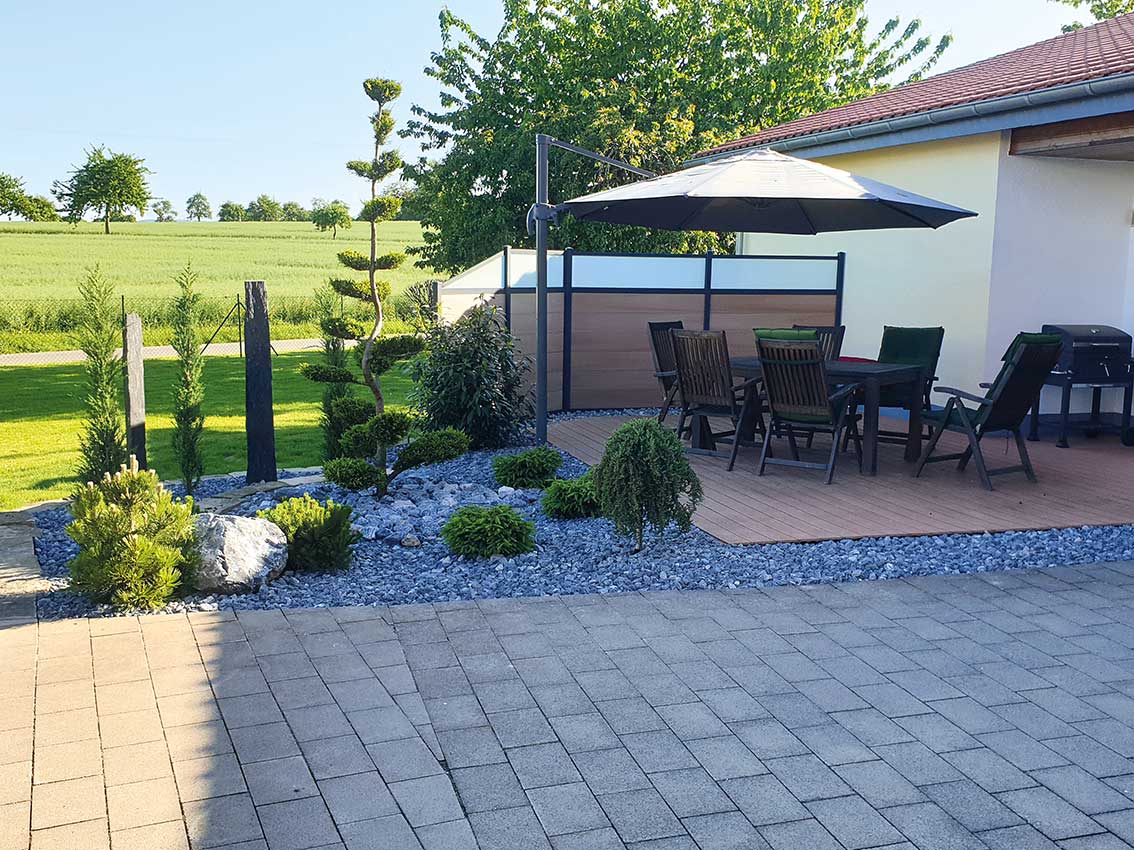 Premium Zäune und Sichtschutz VALU Gartenzaun Terrasse WPC Gartengestaltung Sitzecke